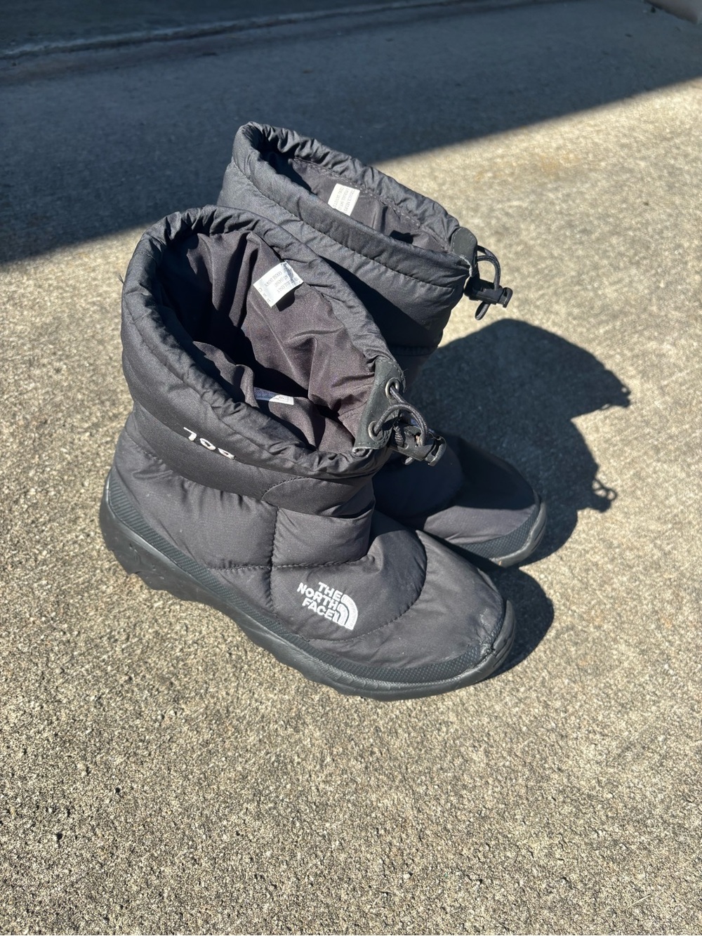 The North Face Black Women’s Insulated Snow Boots with Drawcord